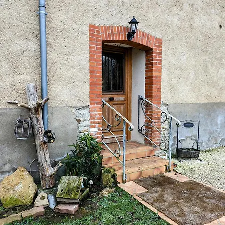 Holiday home Nuit Au Calme, En Pleine Nature